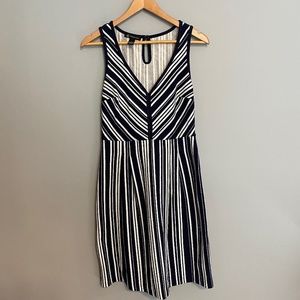 🎄INC navy blue striped v-neck sleeveless dress